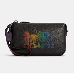 🆕 Coach Nokita 19 w rainbow horse and carriage